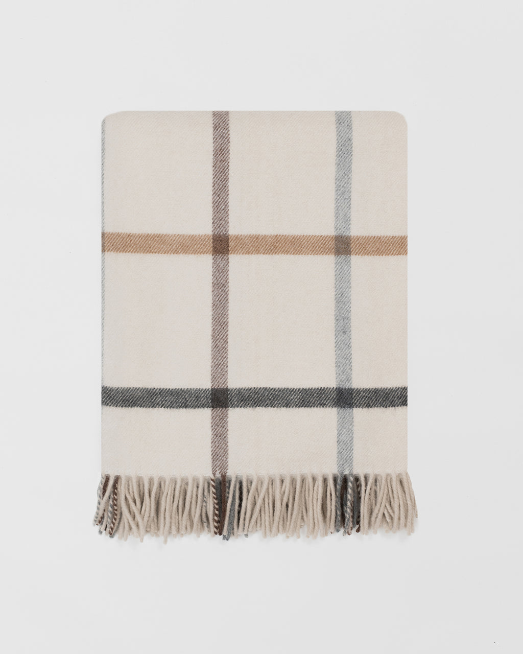 Remony milton pebble throw - Checkered blanket with fringes on a light gray background