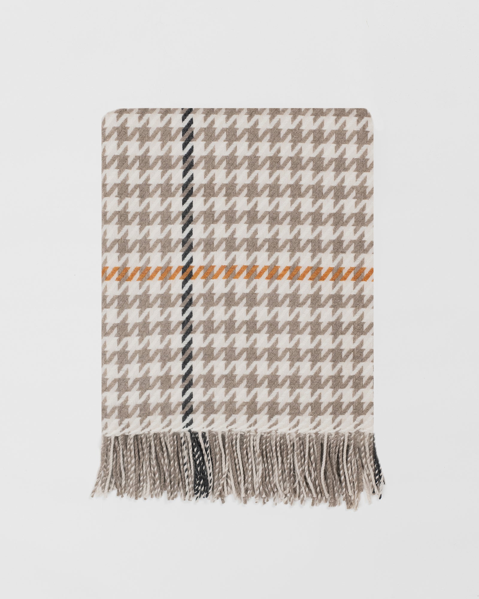 Remony carroglen mushroom throw - Houndstooth patterned scarf with fringe on a light gray background