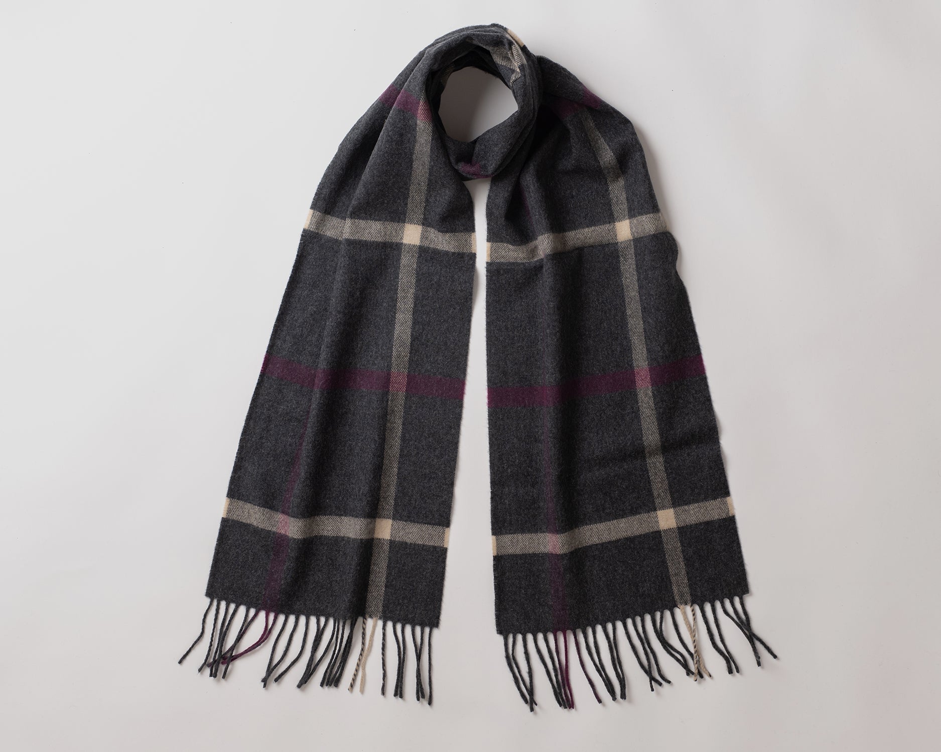 MacN Roti Betsy cashmere scarf - Plaid scarf with dark gray, beige, and red colors on a light gray background